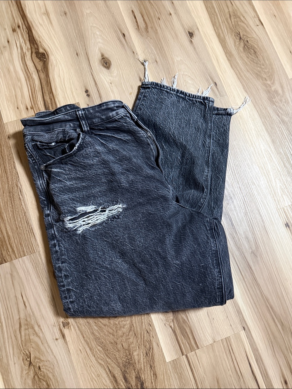 American Eagle Outfitters Black Washed Relaxed Ripped Jeans